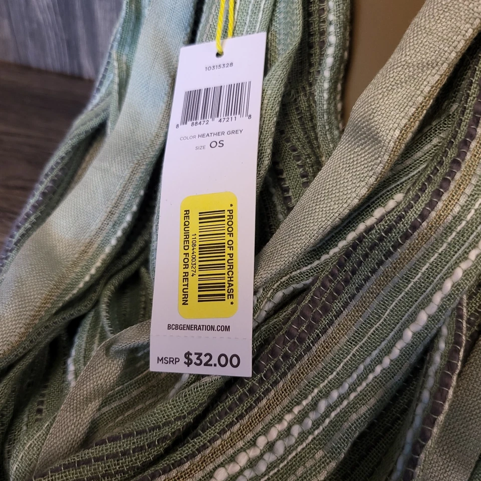 Bufanda BCBG Generation gris jaspeado verde a rayas talla única lazo infinito tejido claro Foto 3 de 4