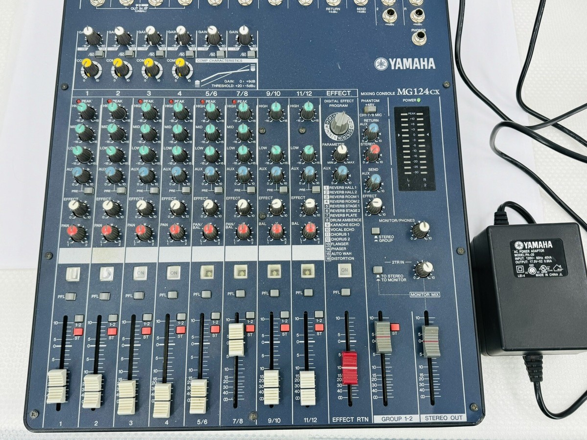 YAMAHA ミキサー　12CH MG124CX Yamaha MG124CX 12Ch 4Bus Mixer with Fx & Compression