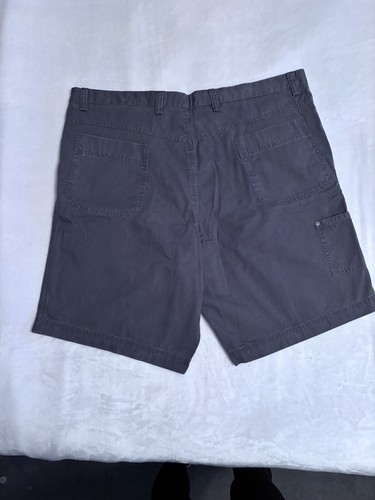 Dockers Cargo shorts men’s Camo Green W 44 flat front loose fit. - Picture 4 of 7