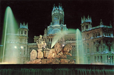 Postcard MADRID, Aspecto nocturno de la Fuente de la Cibeles y Palacio de Comm