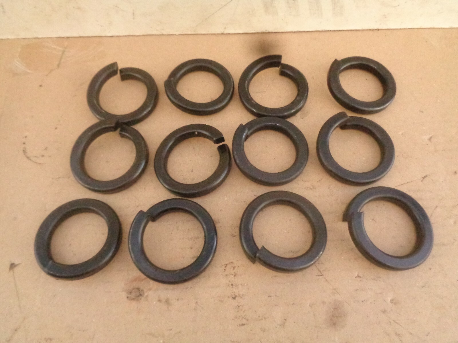 2" Inch ID Split Ring Lock Washer BRAND NEW NEVER USED 12 Count Steel Plain