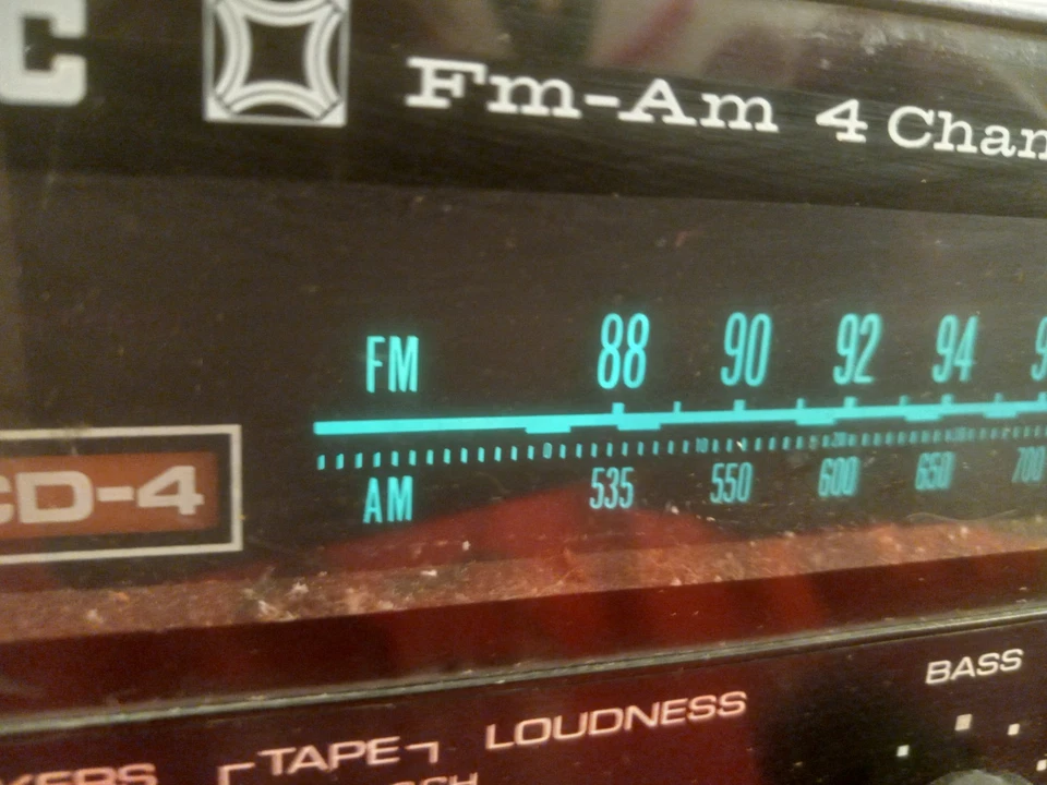 Receptor estéreo de 4 canales JVC FM-AM 4VR-5406 CD-4 ** SOLO PIEZAS O REPARACIÓN ** Foto 3 de 4