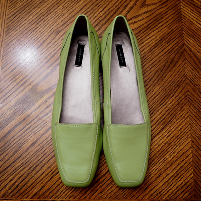 ARRAY Freedom Pistahio Leather Square Toe Flat Comfort Shoes Size 8 1/2N