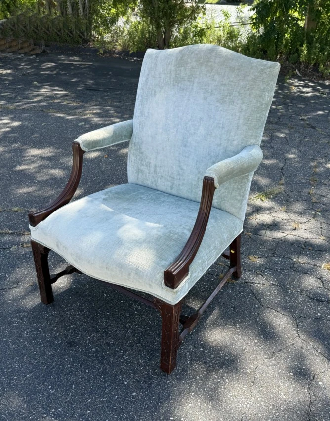 Sillón de biblioteca de caoba tapizado estilo Chippendale chino siglo XIX tallado Foto 3 de 4