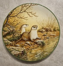 OTTER PAIR ON A RIVER BANK Decorative Plate Royal Doulton WG Rollinson 8"