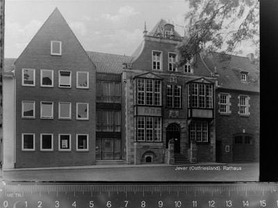 30046308 - 2942 Jever Rathaus Friesland LKR