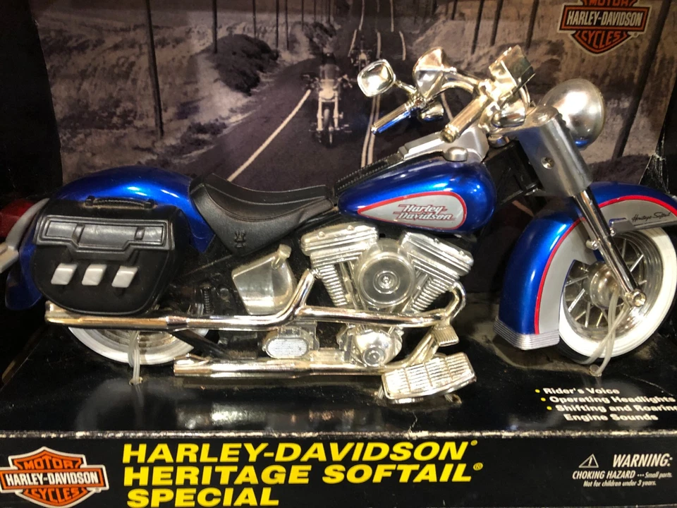 Luces y sonidos de motocicleta Buddy L Harley Davidson 1996 Softail #5740 azul Foto 2 de 4