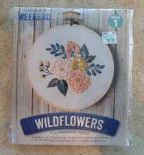 New Leisure Arts Embroidery Kit WILDFLOWERS 49806 Floral Nature