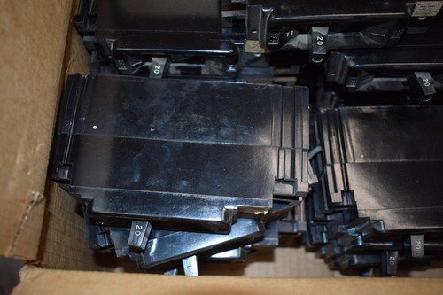Lot of 20 Federal Pacific NE NE111020 1 pole 20 amp circuit breaker - Picture 4 of 4
