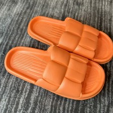 Womens 7.5/8 Cloud Slides Slippers Shower Shoes Non Slip Soft Sandals Orange New