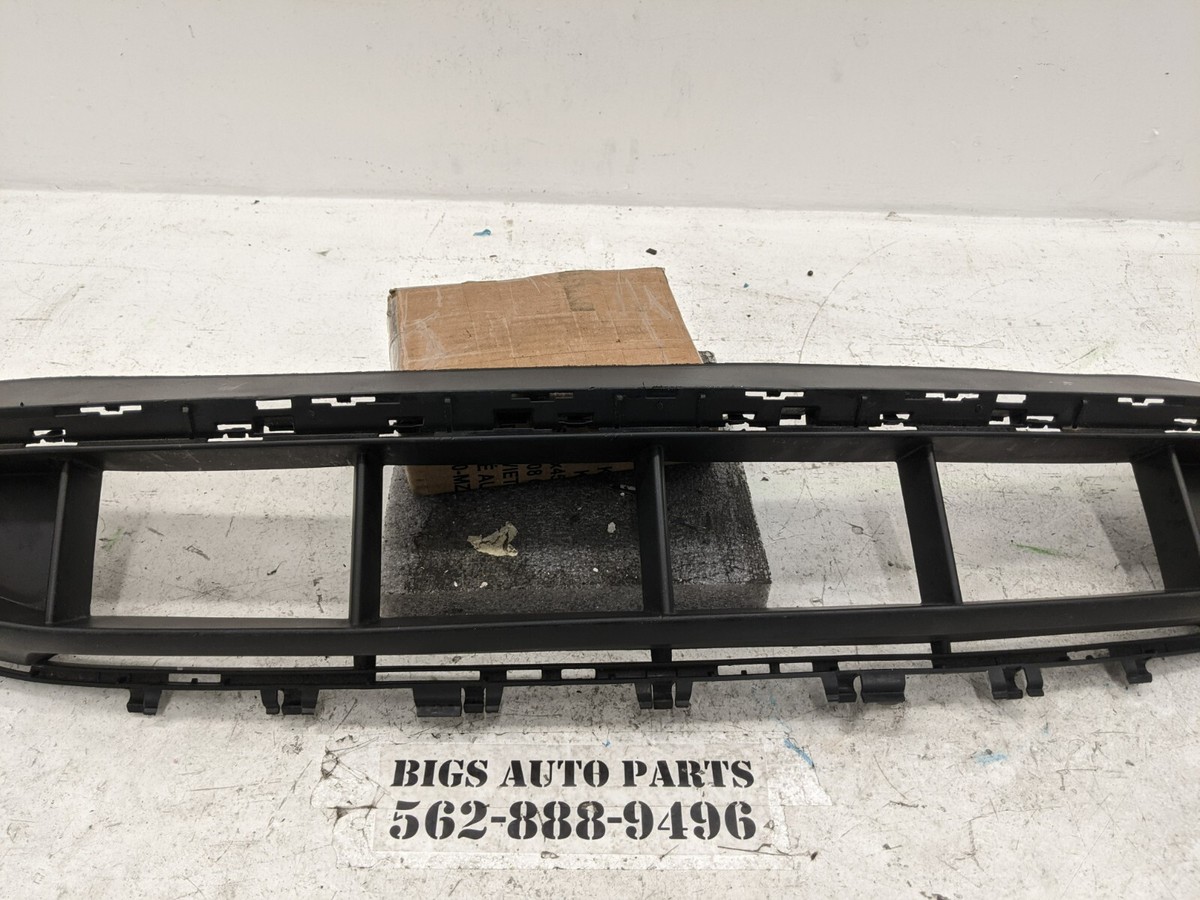 2017-2020 MERCEDES BENZ E-Class FRONT BUMPER LOWER GRILLE  