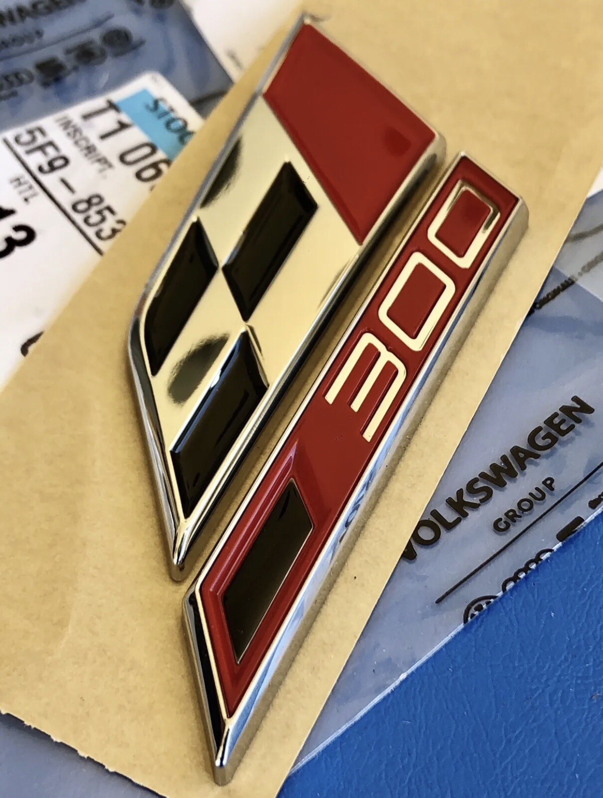 Logo Seat Leon Cupra FR noir d'origine pour calandre et coffre arrière
