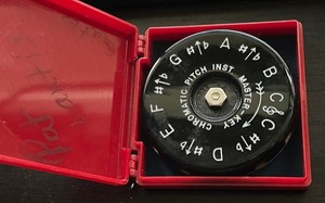 Master-Key Chromatic Pitch Instrument 13 Keys Tuner in Red Case