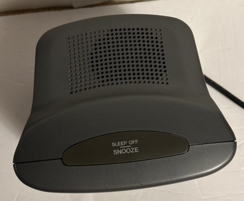 Aiwa Radio AM/FM Alarm Clock Radio Receiver Model No.FR-A45U Tested - Picture 2 of 6