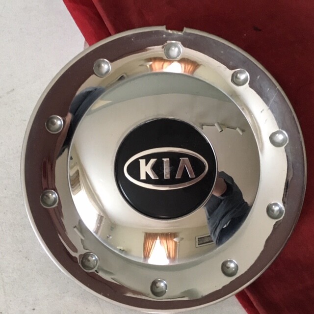 A (1) 20022003 Kia Sedona center cap 1K52Y37190 01 eBay