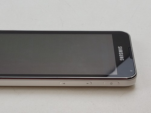 Samsung Galaxy Player S 5.0 (YP-G70) 8GB White Digital Media MP3 Player - J7226 - Picture 5 of 8