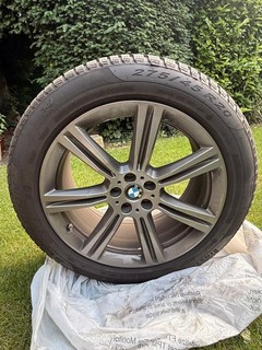 Pirelli Winterkompletträder für BMW X5 (auf 20 Zoll Sternspeiche 736)