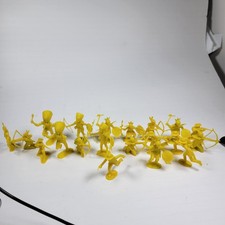 Marx Fort Apache 54 MM 20 Indians Yellow