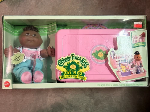 1995 Cabbage Patch Kid LOVE N GO Nursery Playset African American Doll 14464 NEW