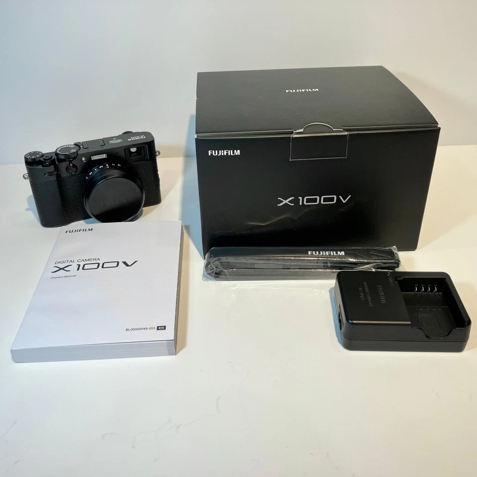 Fujifilm X100V Black - 26.1MP Compact Digital Camera - Shutter Count 300 - Image 2 of 4