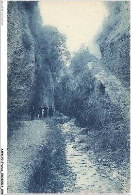 AMWP2-0141-06 - NICE - le vallon obscur