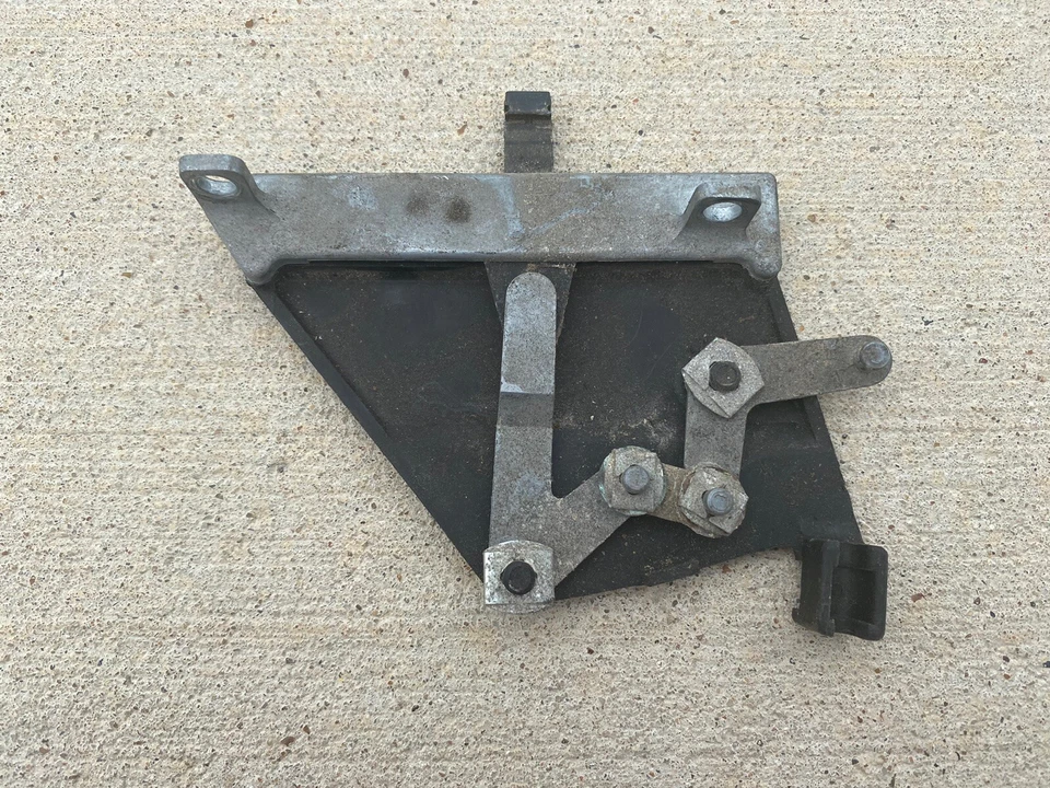 1078300385 Air Guide Flap Control W107 450SL 380SL 560SL 280SL 450SLC 500SL SLC - Image 2 of 2