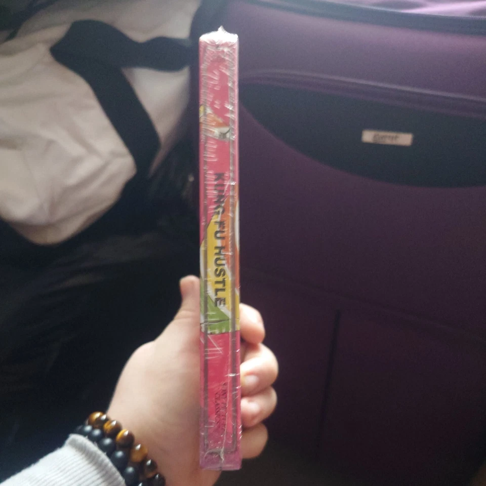 Kung Fu Hustle Limited Edition Steelbook Bluray UK - Anthony Petrie Artwork - Image 3 of 4