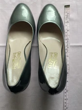 Salvatore Ferragamo Pewter Gray Patent Leather Pumps ~ 8 ~ MINT/LN!!