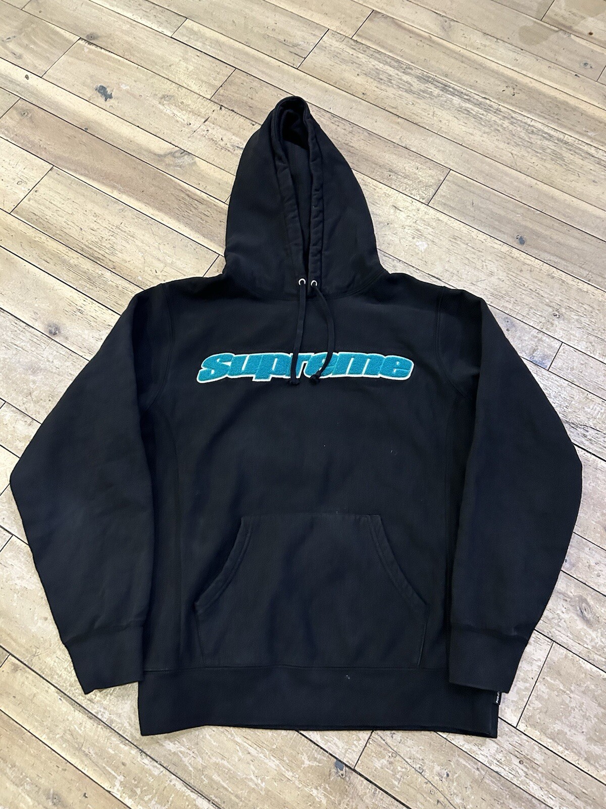 Size M - Supreme Chenille Logo Hoodie Black - SS19