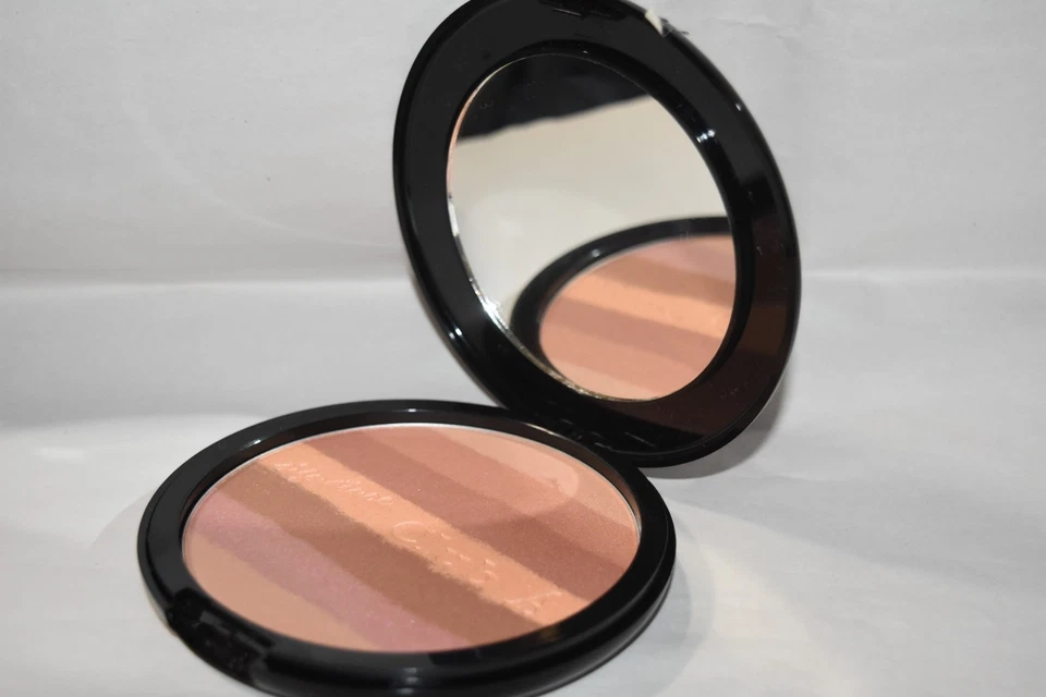 Signature Club A mineral bright natural glow powder Shade #4 Tawny Tones Imperfe - Image 4 of 4