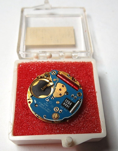 SWISS QUARTZ 256.041 WRISTWATCH 5'J MOVEMENT ESSLINGER & CO.
