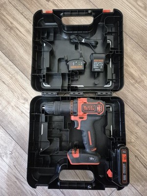 Black+Decker BCD700S 18V Akku-Kombi-Bohrschrauber