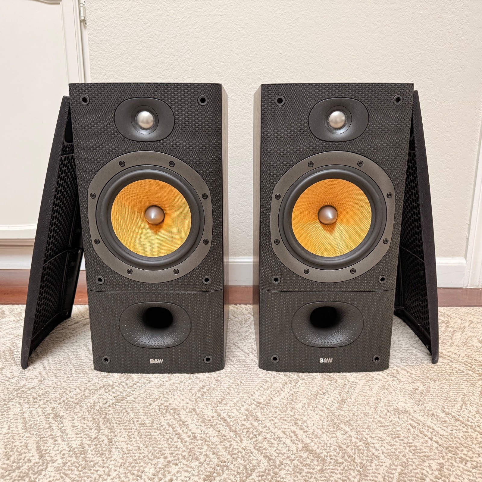 Bowers & Wilkins DM602 vintage audio equipment - eBay listing photo 2