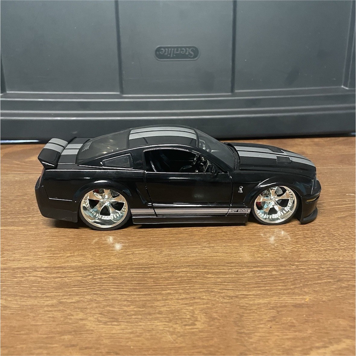 Jada Toys 1:24 2007 Shelby GT-500 RC Drift Car Black Silver 2WD