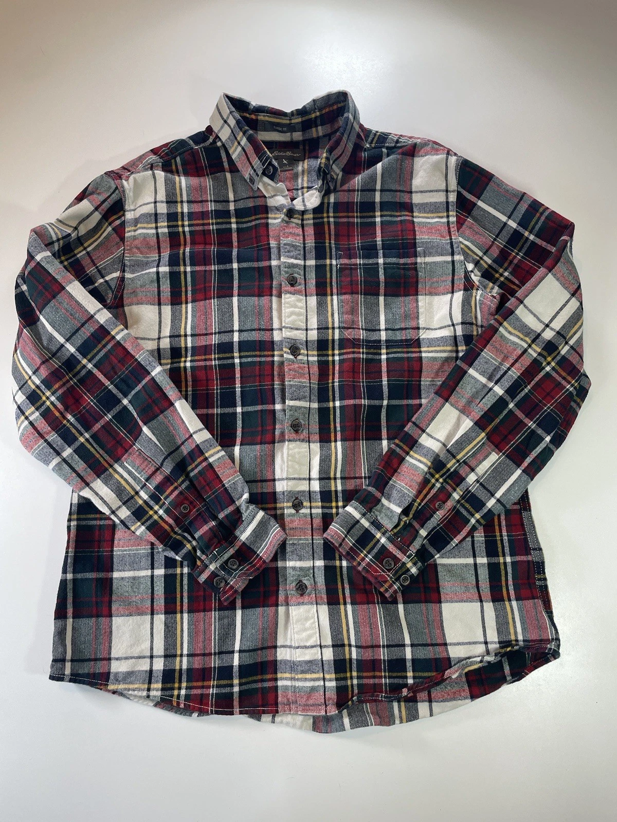 Eddie Bauer Mens Classic Fit Plaid Flannel Shirt Red Blue Size L Button Up