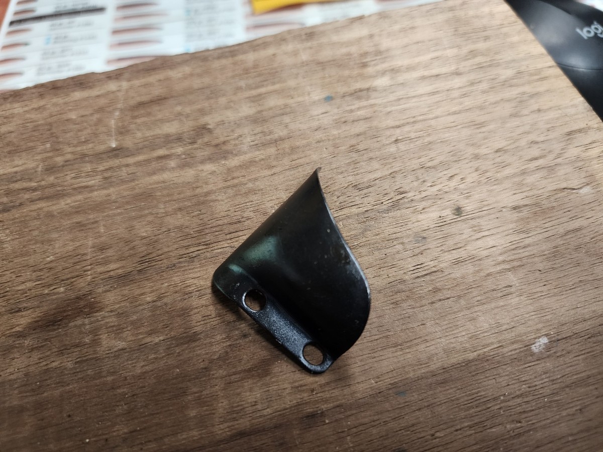 拳銃吊り ラスト1個です Remington 22 552 and 552GS Rifle Shell Deflector PN 19996 Original