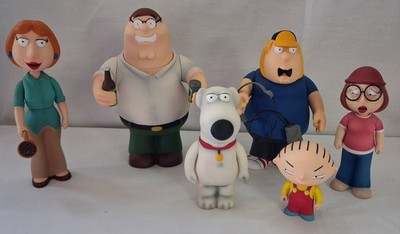 2004 Family Guy Mezco Figure Lot Peter Lois Brian Stewie Meg Chris W Accessories
