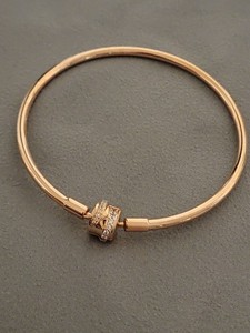 Authentic PANDORA Moments Rose Gold Plated Sparkling Shooting Star Clasp Bangle Bracelet
