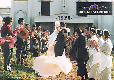 AF Das Geisterhaus (Winona Ryder)