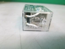 Omron LY2-0 Relay 10A 8Pin 110/120VAC NEW