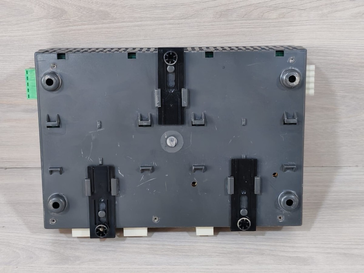Schneider Electric Servoregler LXM32AD18M2 gebraucht, € 478,19
