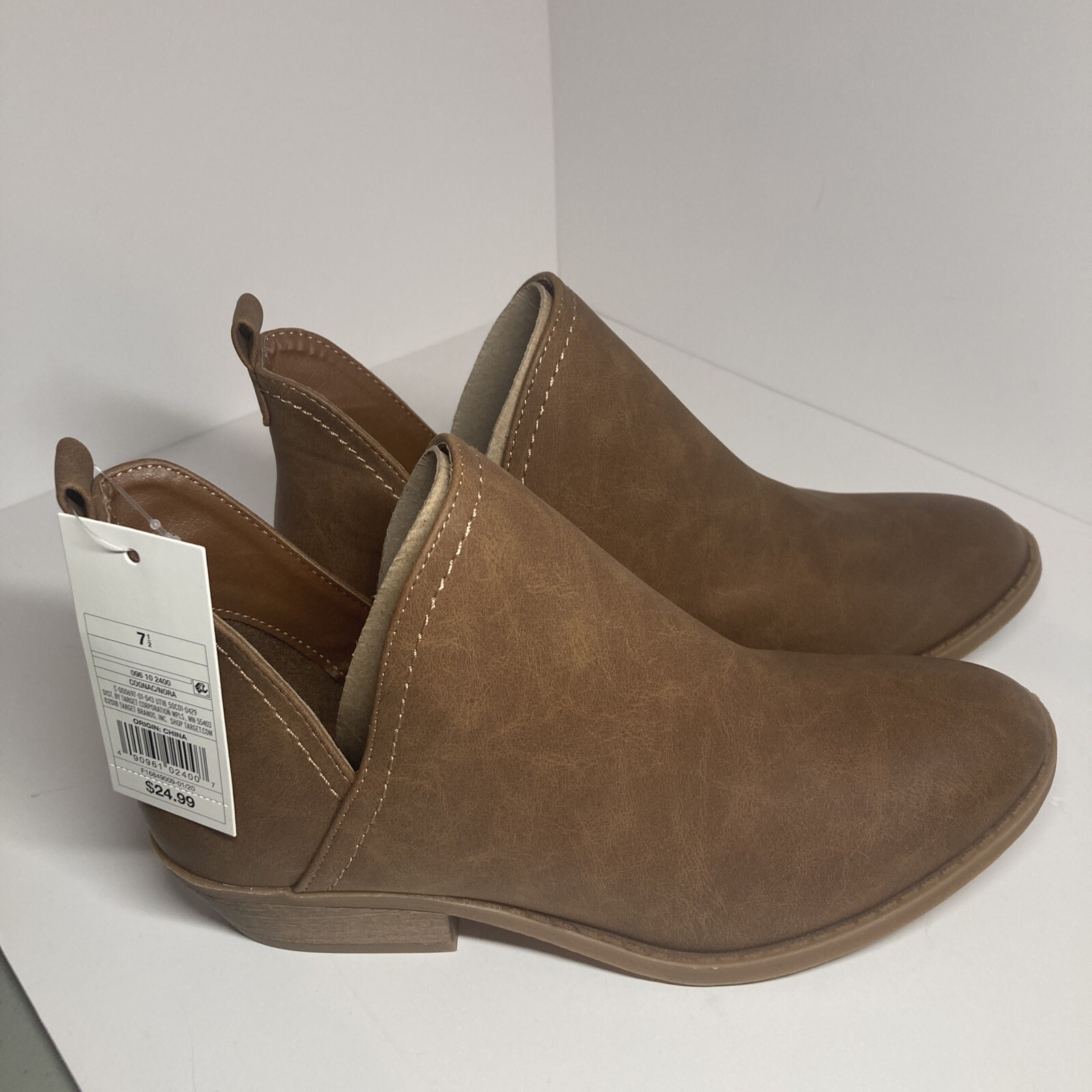 Nora Cut Out Ankle Bootie Cognac Size 