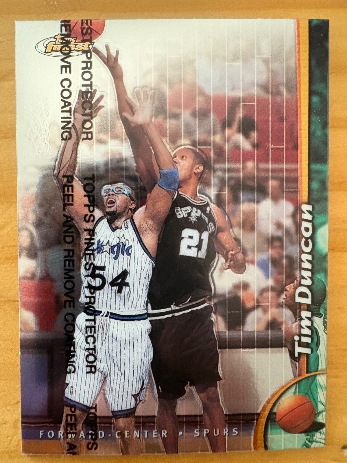 1998-99 Topps Finest‼️TIM DUNCAN‼️Refractor w/ Protector #190 - VERY CLEAN !!
