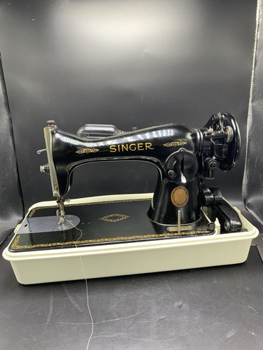 Vintage Singer Sewing Machine Model Number 15-91 W Travel Case Tested