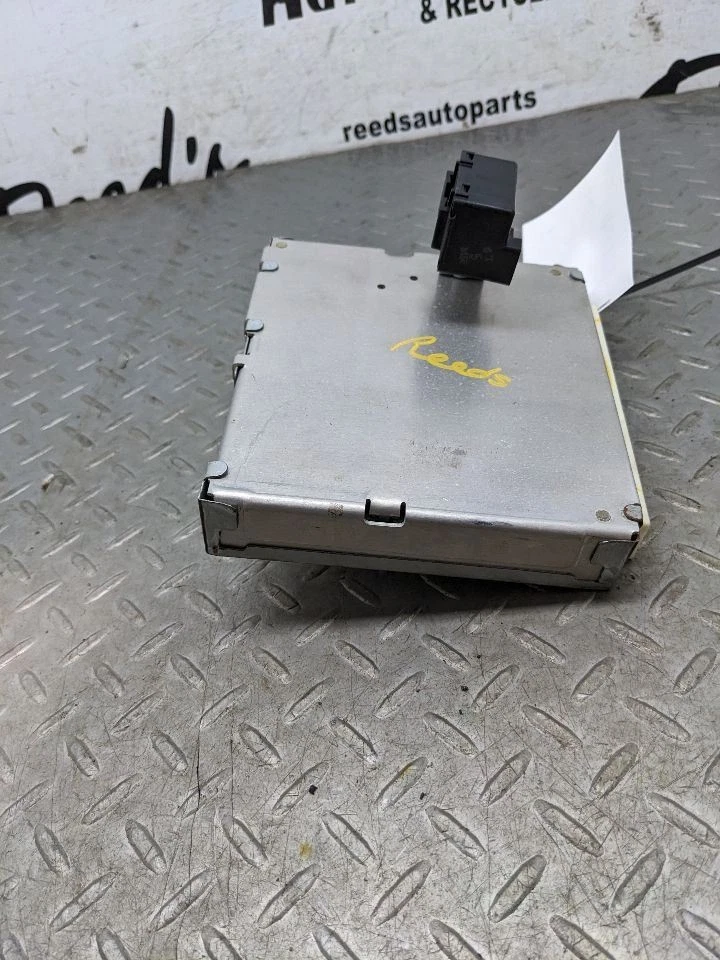 Chasis ECM ABS panel de patada izquierda compatible con 98-99 LEXUS GS300 1176487 Foto 2 de 4