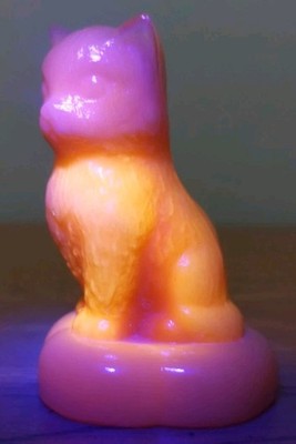 Boyd Vintage Miss Kitty On Pillow Cat Glass Figurine Orange Creamy EC