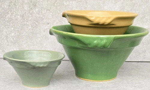 Vtg NOS Set 3 Farmhouse Over and Back Yellowware Mixing Nesting Batter Bowl USA