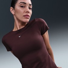 NEW Nike HQ8079-652 Form Burgundy Stealth Evaporation Athletic Shirt Women's S