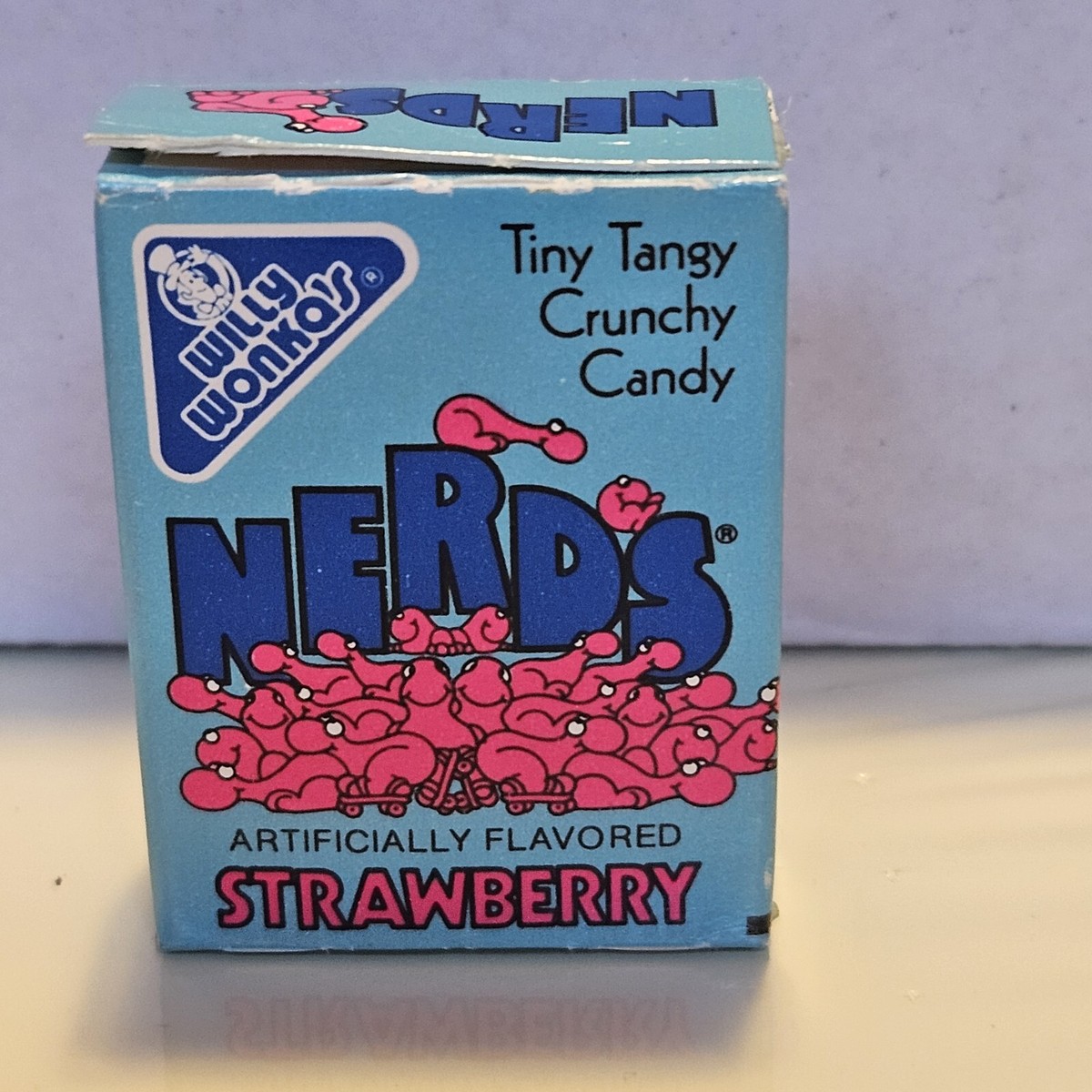 ナッキー Vintage Strawberry Nerds Candy in Treat Size Small Box 1989 Willy
