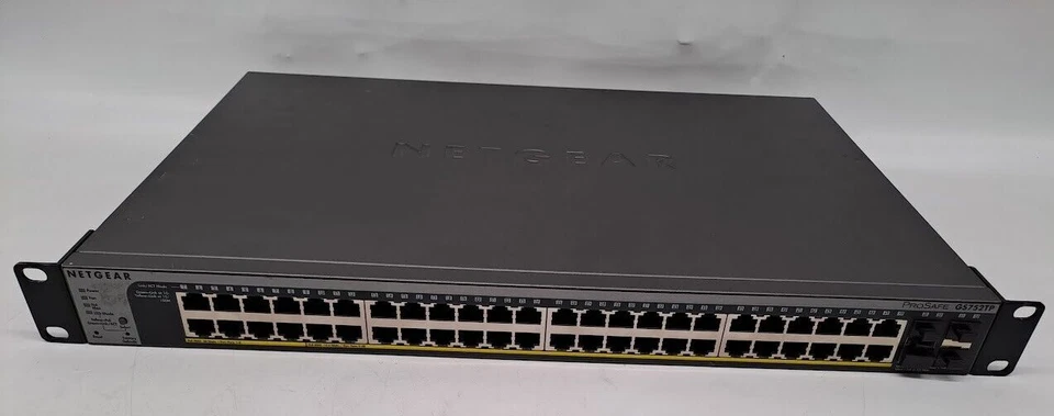 Netgear Prosafe 48 port Gigabit smart switch with POE and 4 SFP Ports GS752TP - Image 3 of 4